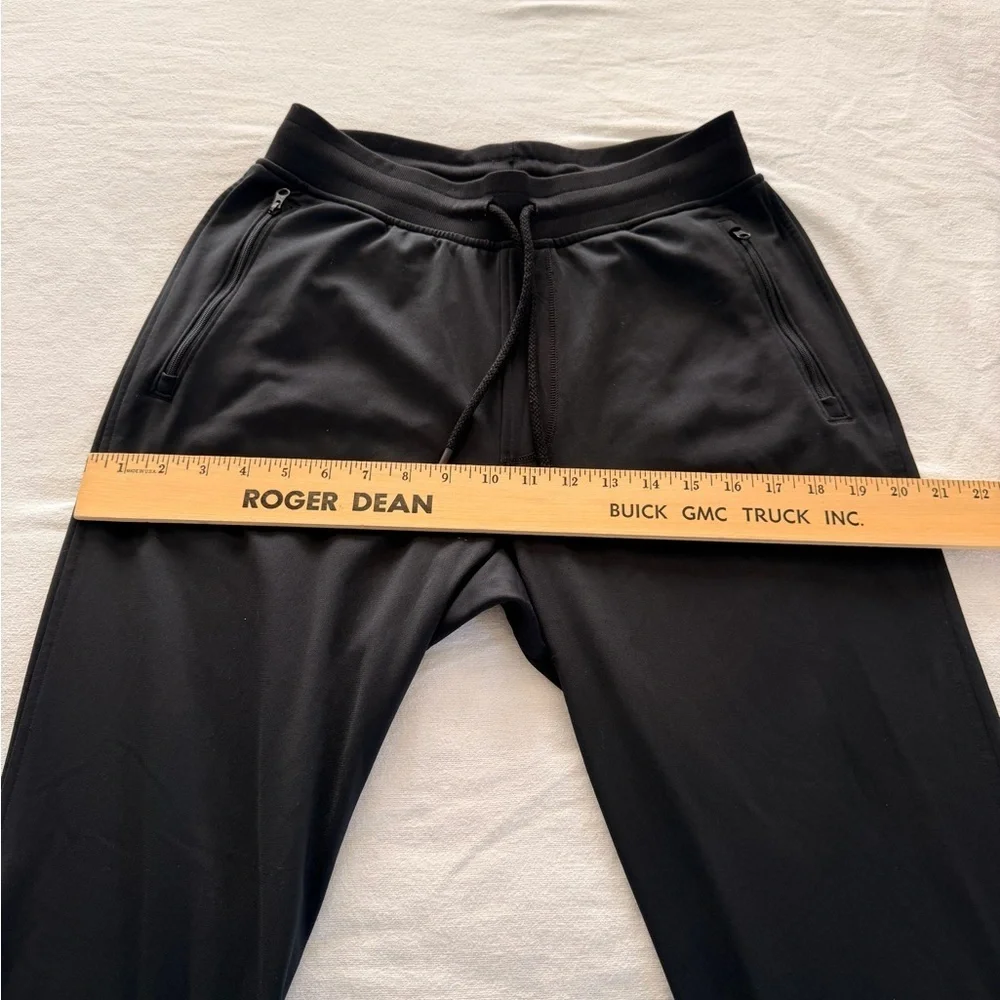 Under Armour Men’s Black Jogger Sweatpants Loose Fit Size M Zip Pockets - Picture 8 of 9